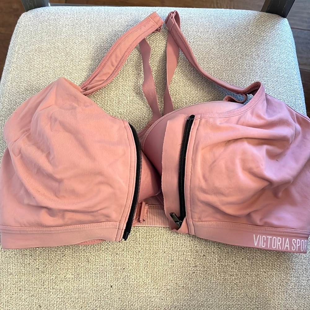 Pink Victoria secret sports bra